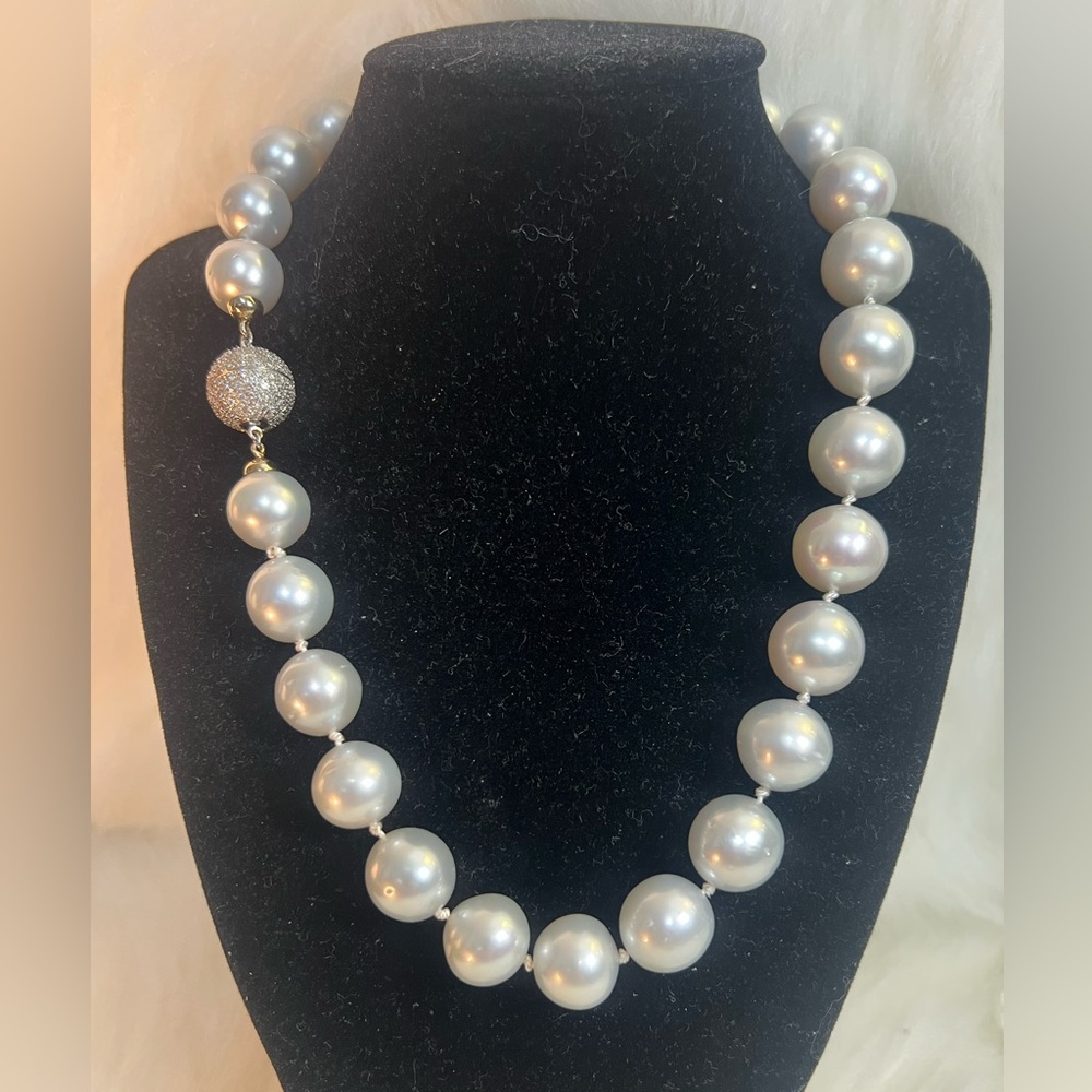 Necklace 18k/750 White Gold South Sea Pearl Pave Diamond. 💎🤍🤍🤍